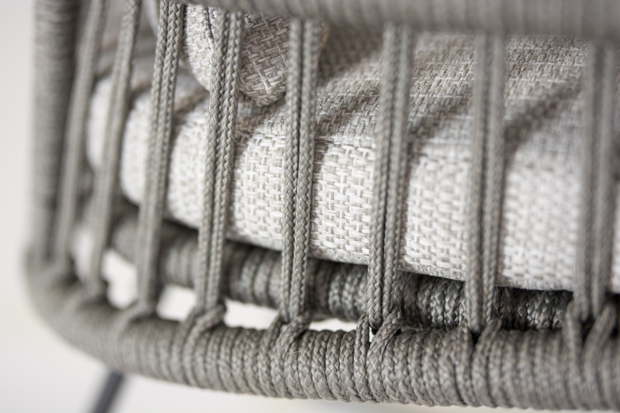 Sempre_dining_chair_anthracite_-_silver_grey_detail_03.jpg