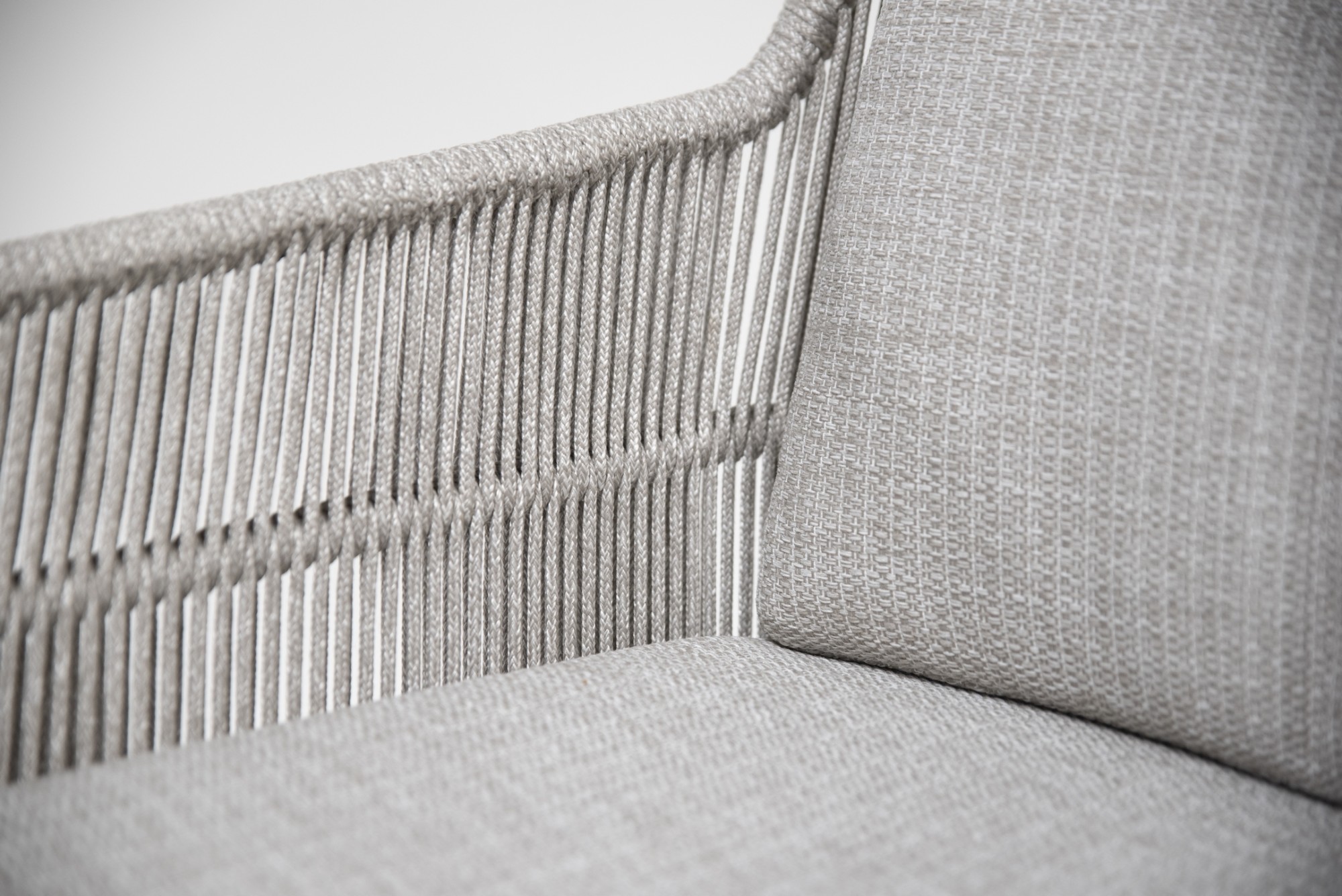 Valencia_dining_chair_frozen_rope_-detail_03.jpg
